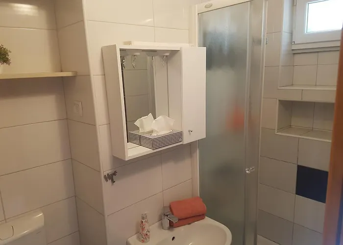 Finta Center Daire Split